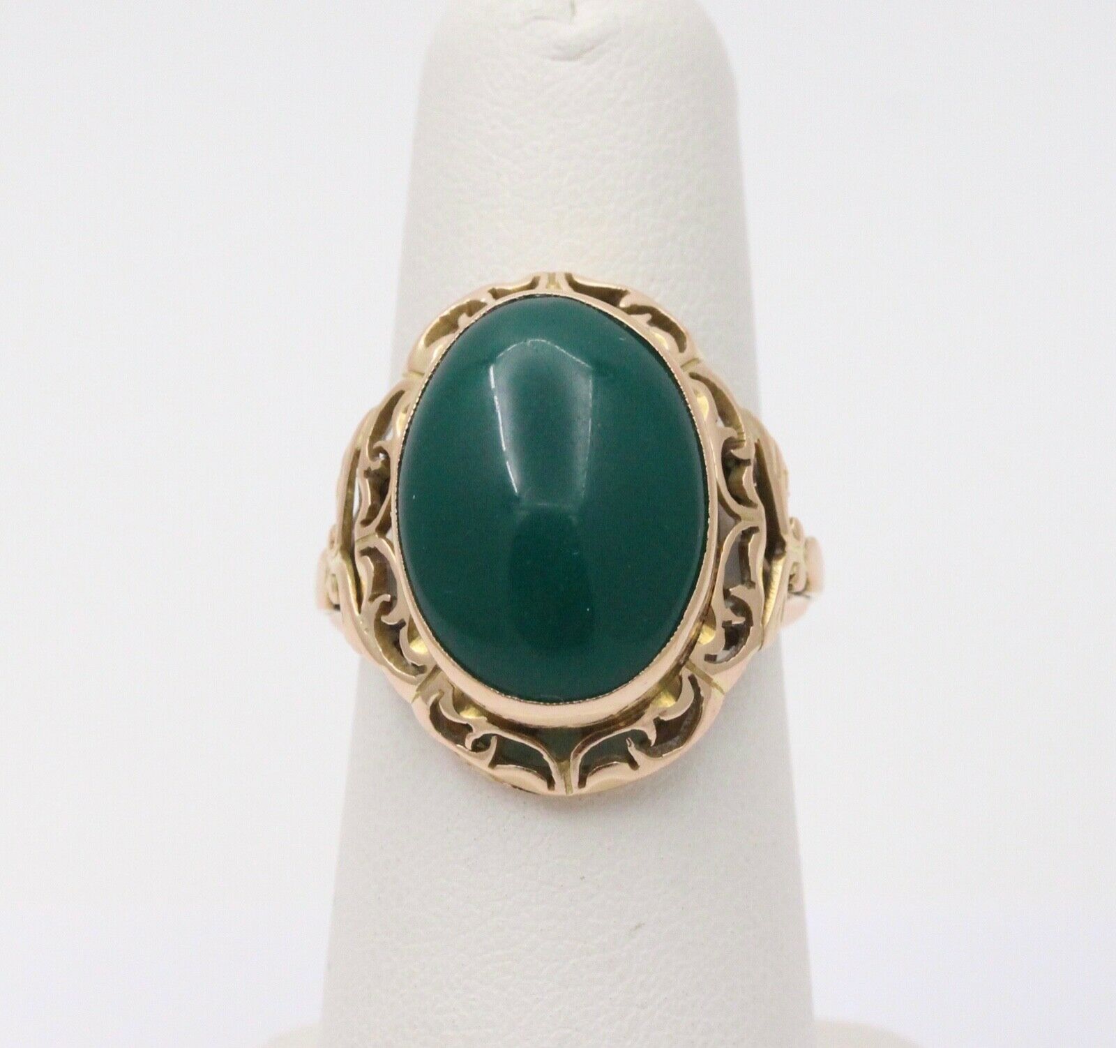 Vintage Polish Green Chalcedony Cocktail 14K Yellow Gold Ring