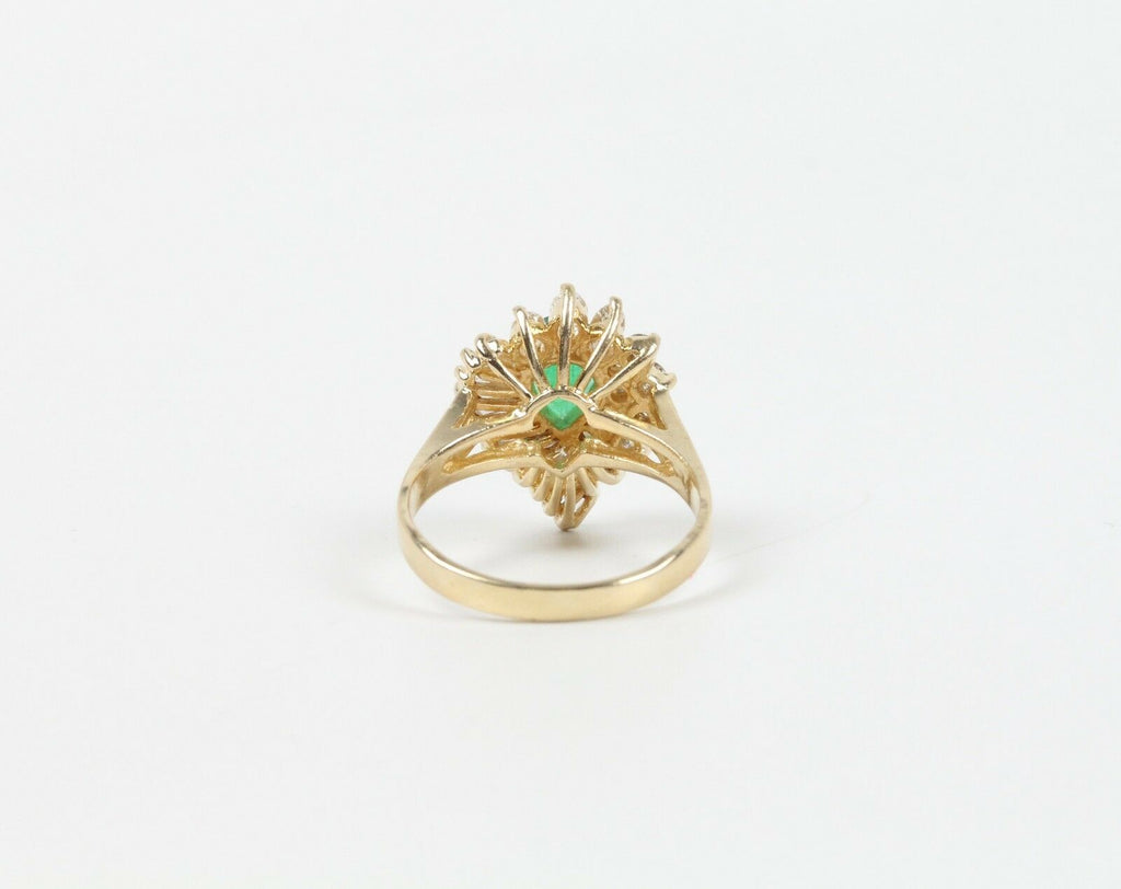 Vintage Diamond and Emerald Ladies Cluster Ring