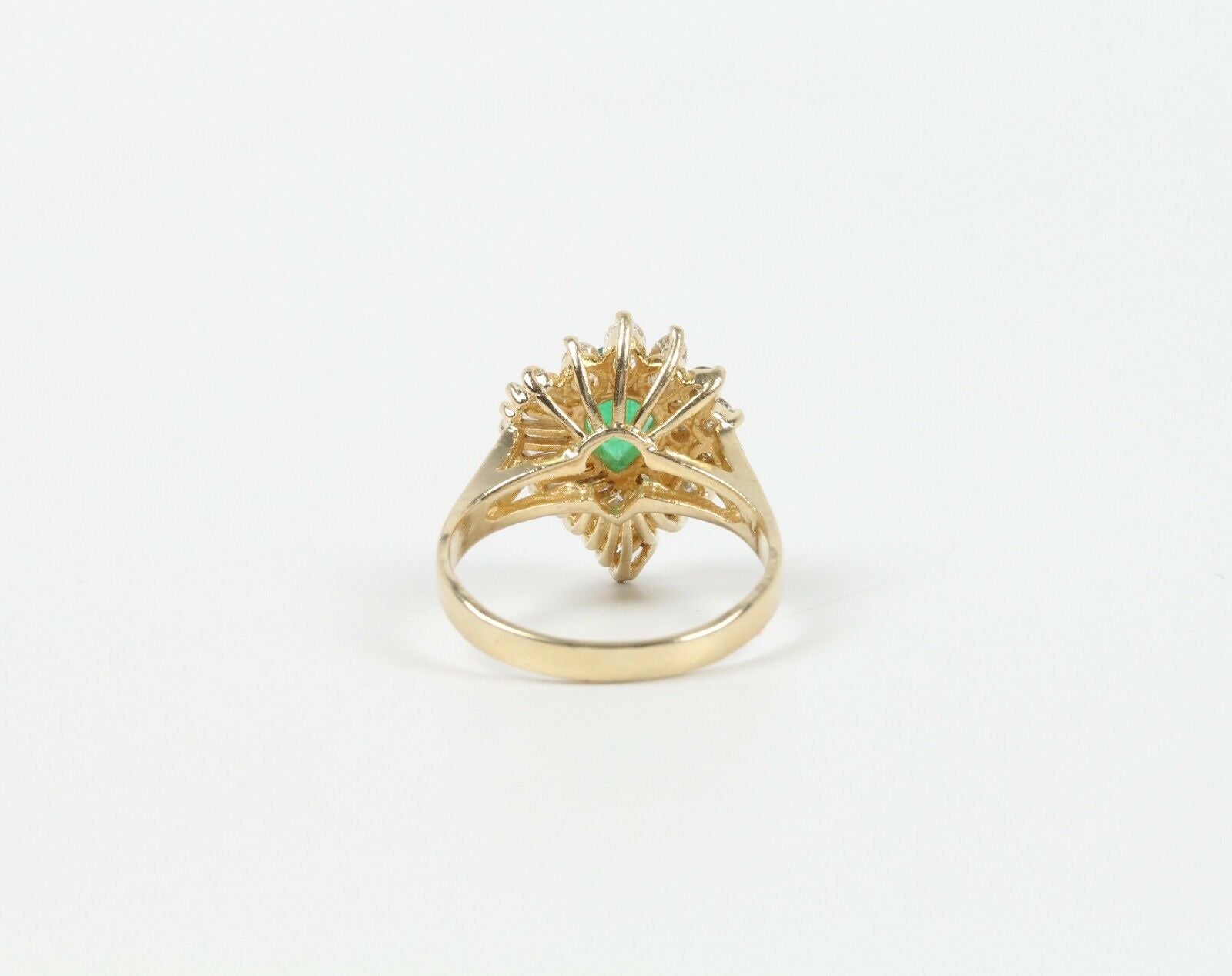 Vintage Diamond and Emerald Ladies Cluster Ring