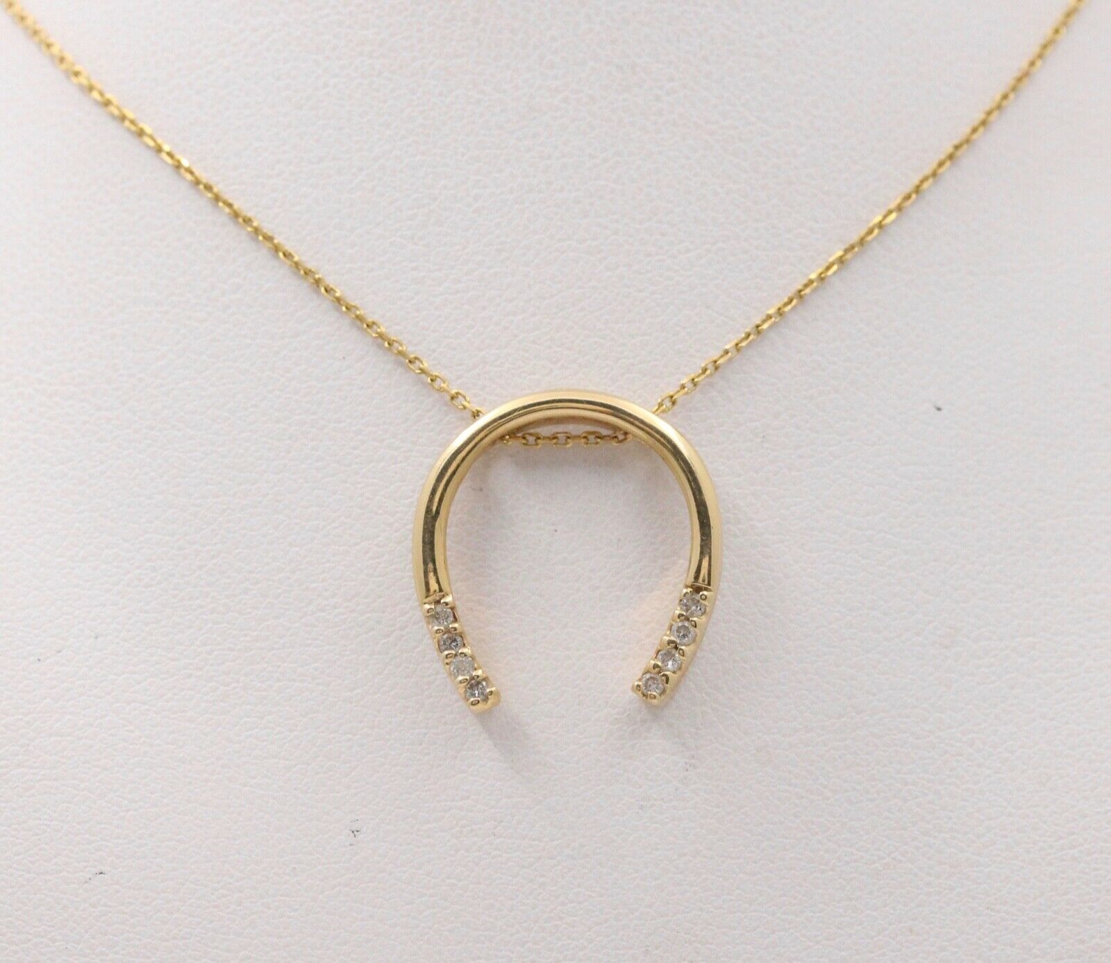 Vintage 14K Yellow Gold Horseshoe Diamond Pendant Necklace.