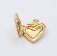 Load image into Gallery viewer, Vintage Heart Locket Pendant 14K Yellow Gold
