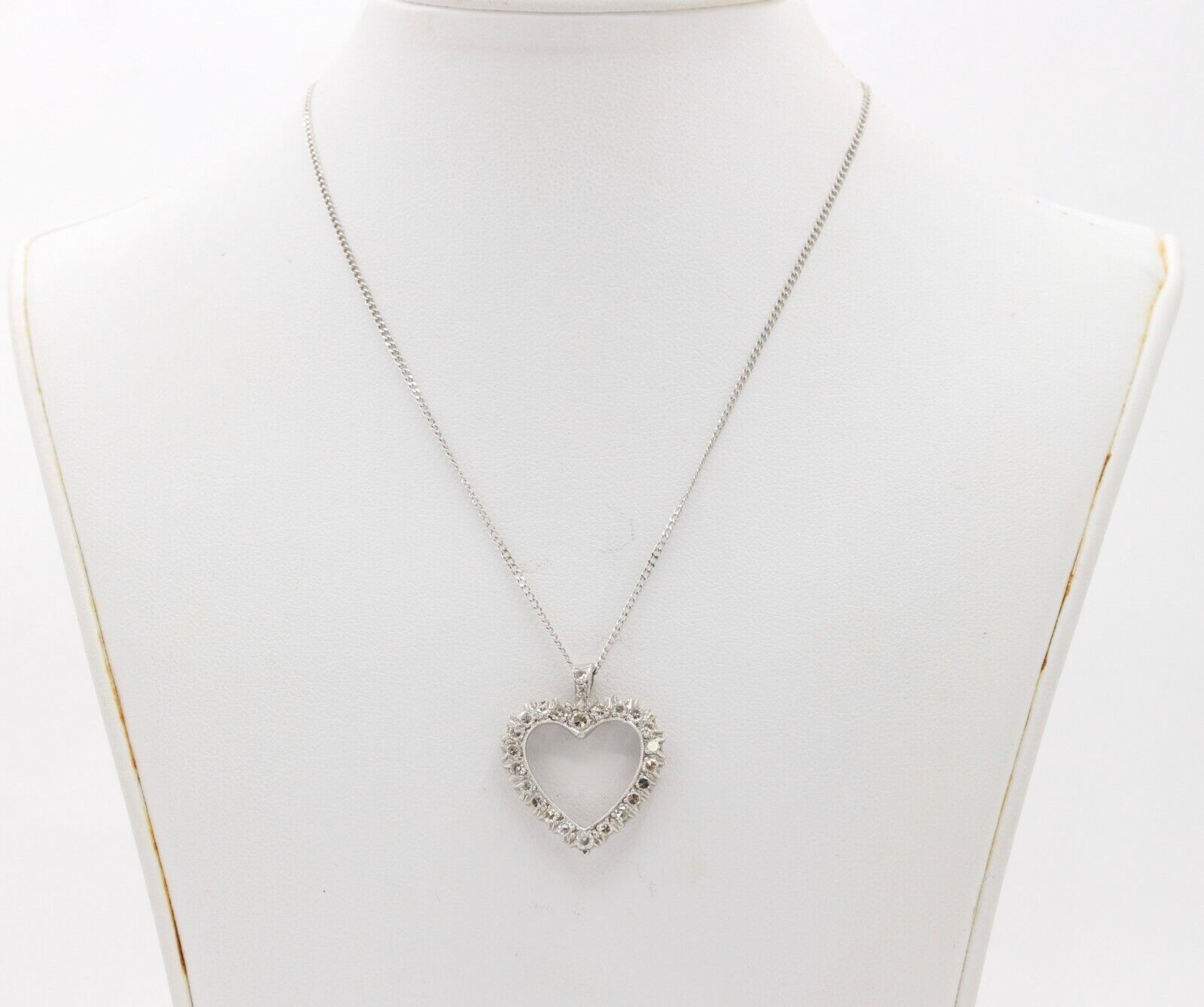 14K White Gold Diamond Heart Pendant
