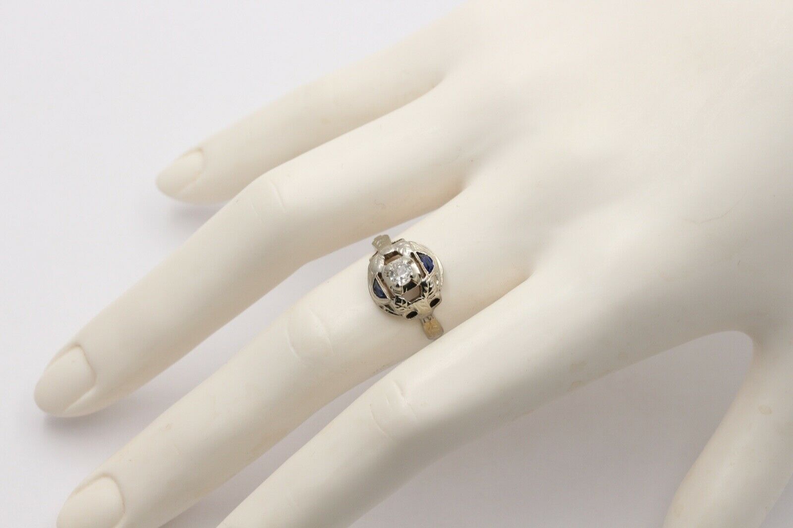 Art Deco Diamond Sapphires 18K White Gold Engagement Cocktail Ring