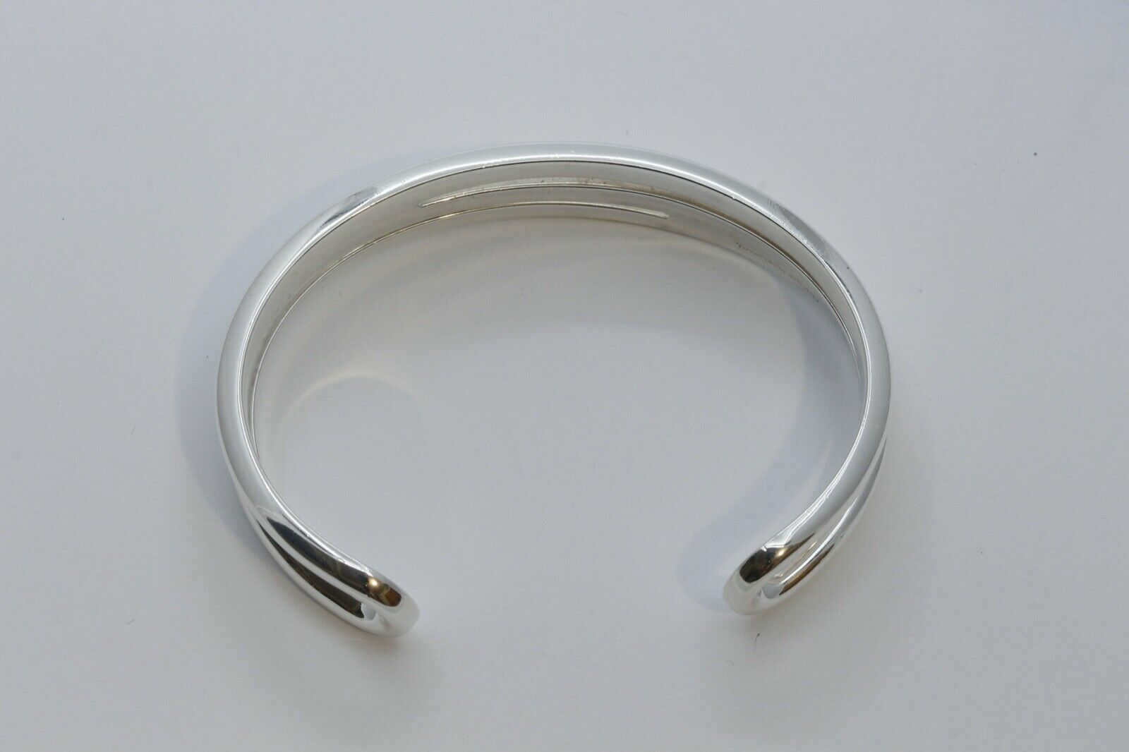 Vintage Tiffany and Co Ladies 925 Sterling Silver Bangle Cuff Bracelet