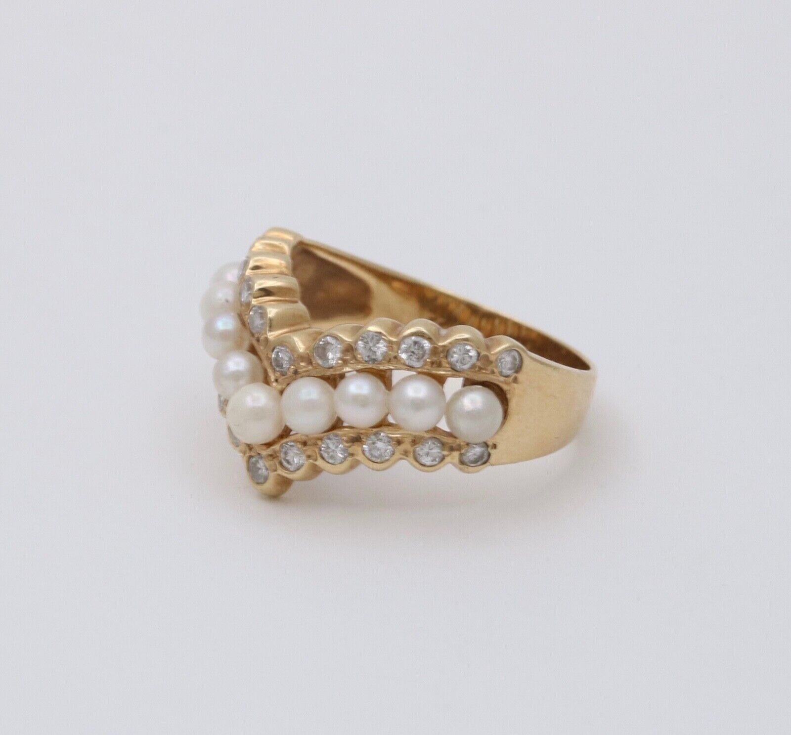 Vintage V Shape 14K Yellow Gold Pearl & Diamond Ring