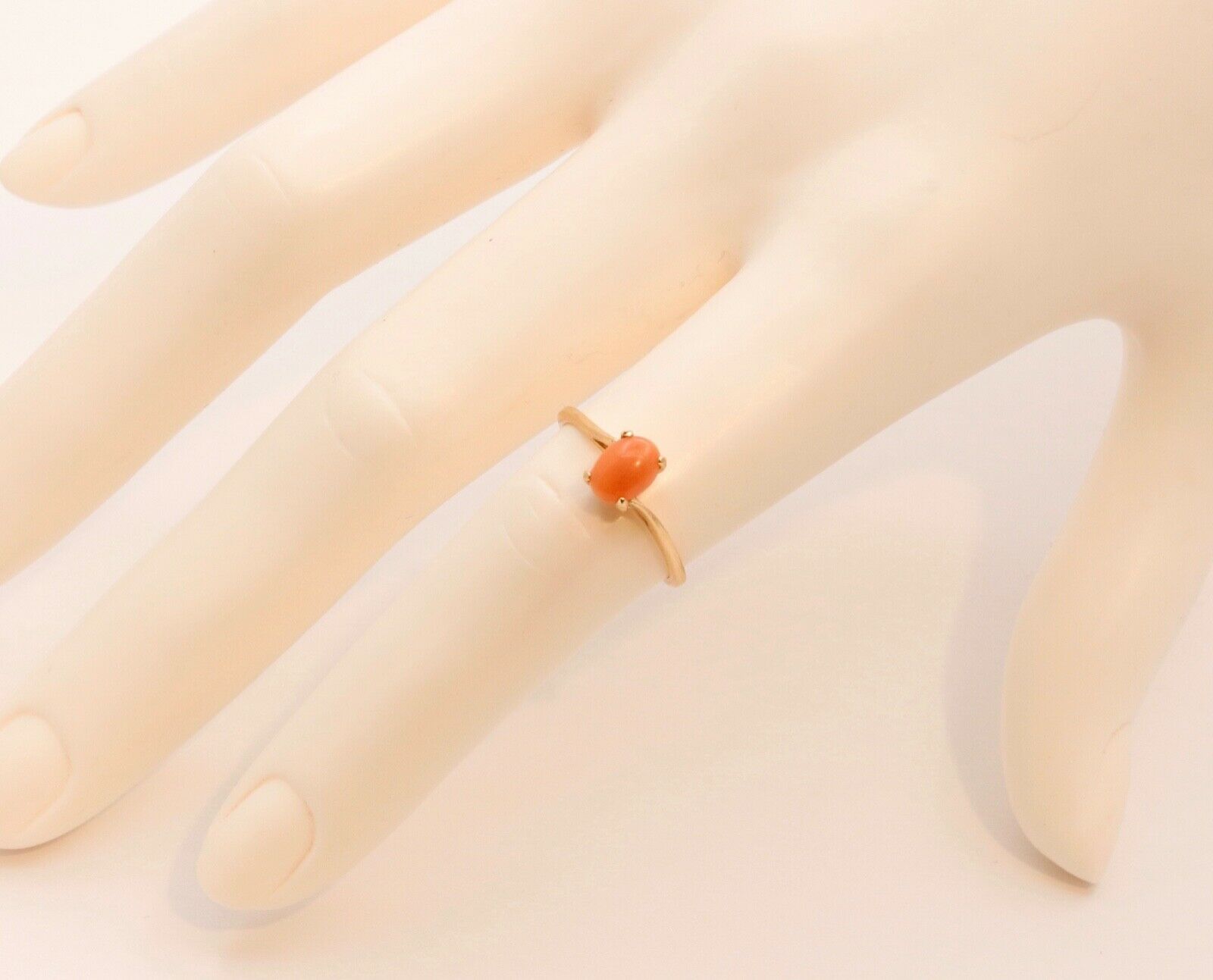 Ladies Vintage Petite Agate Bypass 10K Yellow Gold Ring