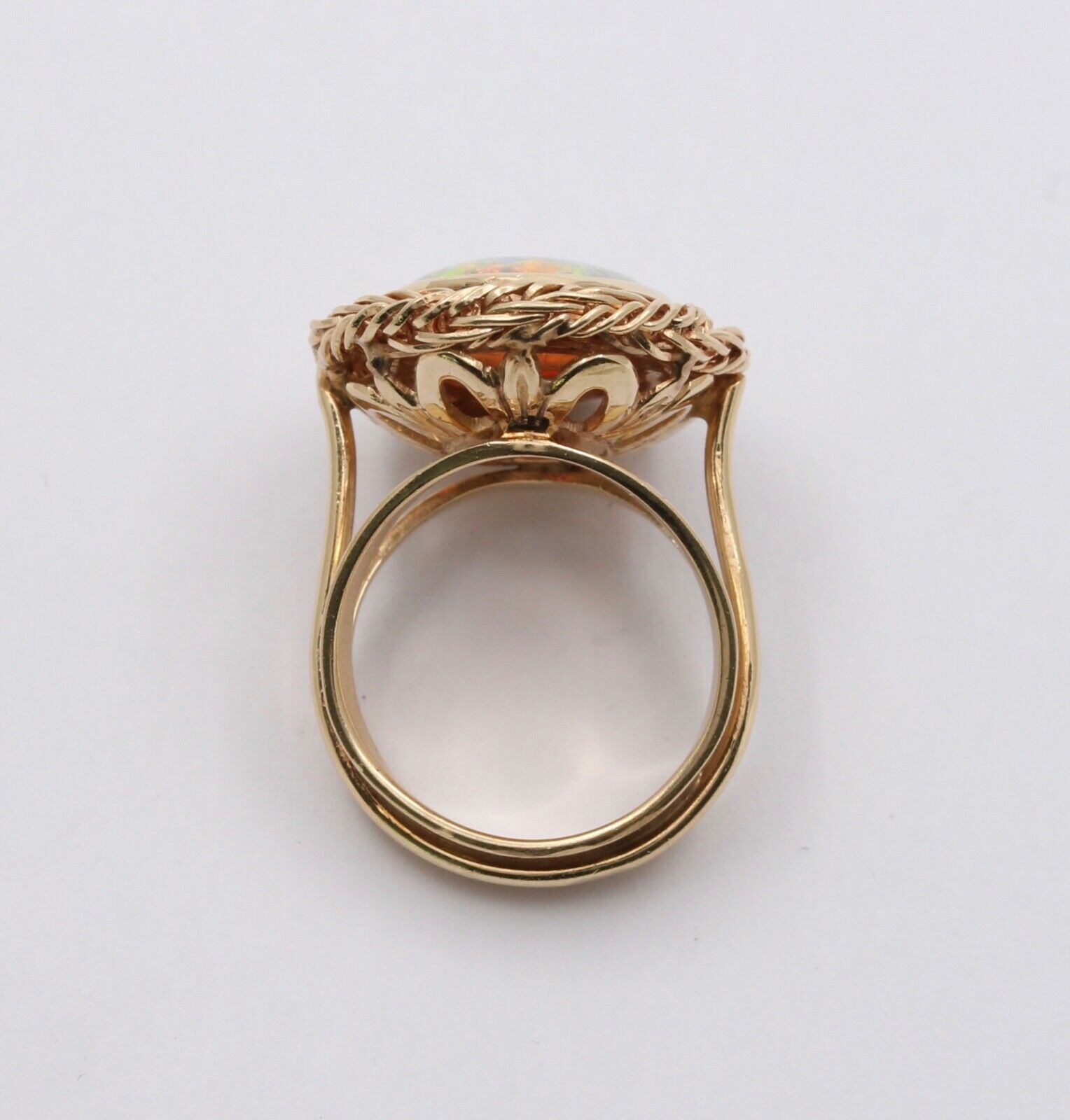Vintage Natural Opal 14K Yellow Gold Rope Twist Ring