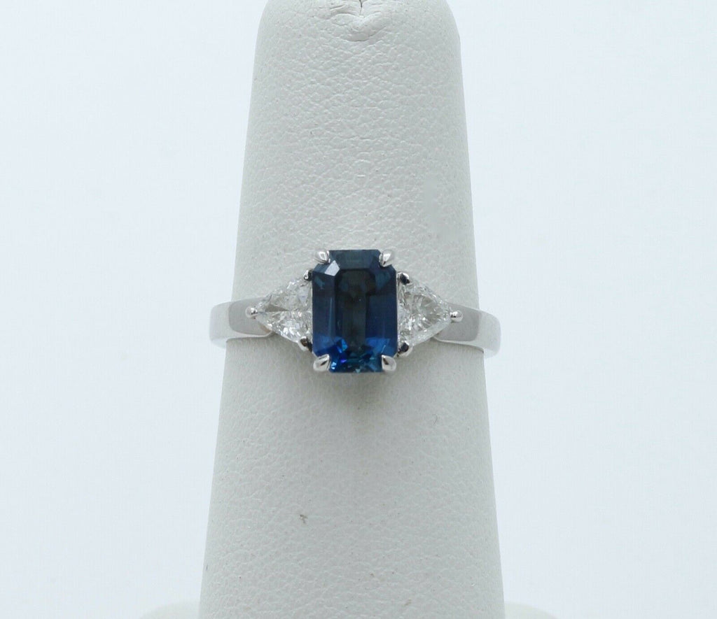 Vintage Ladies Blue Sapphire Diamonds Platinum Ring