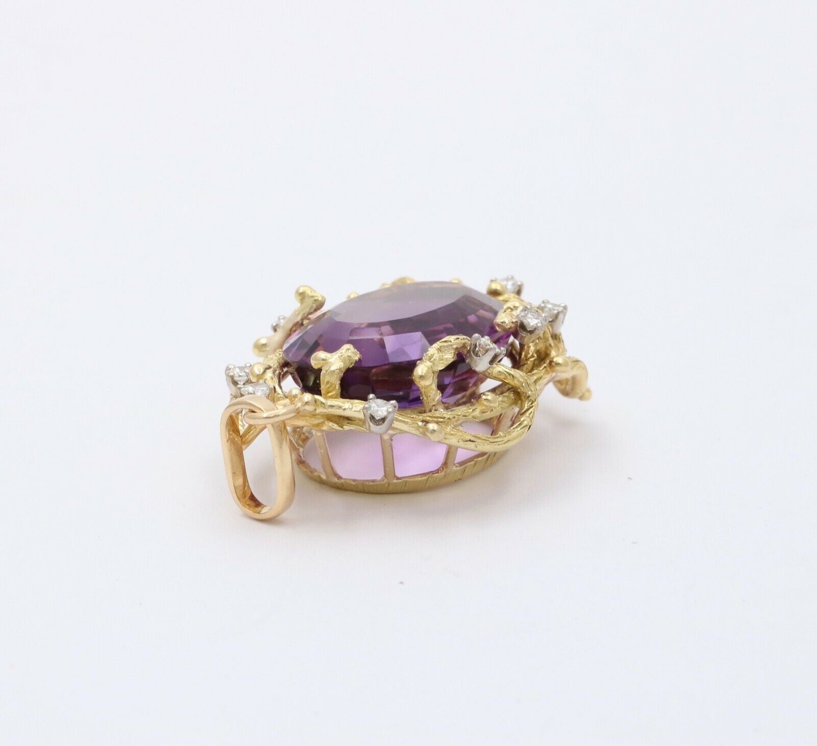 Beautiful Vintage Amethyst Diamonds 18K Yellow Gold Vines Pendant