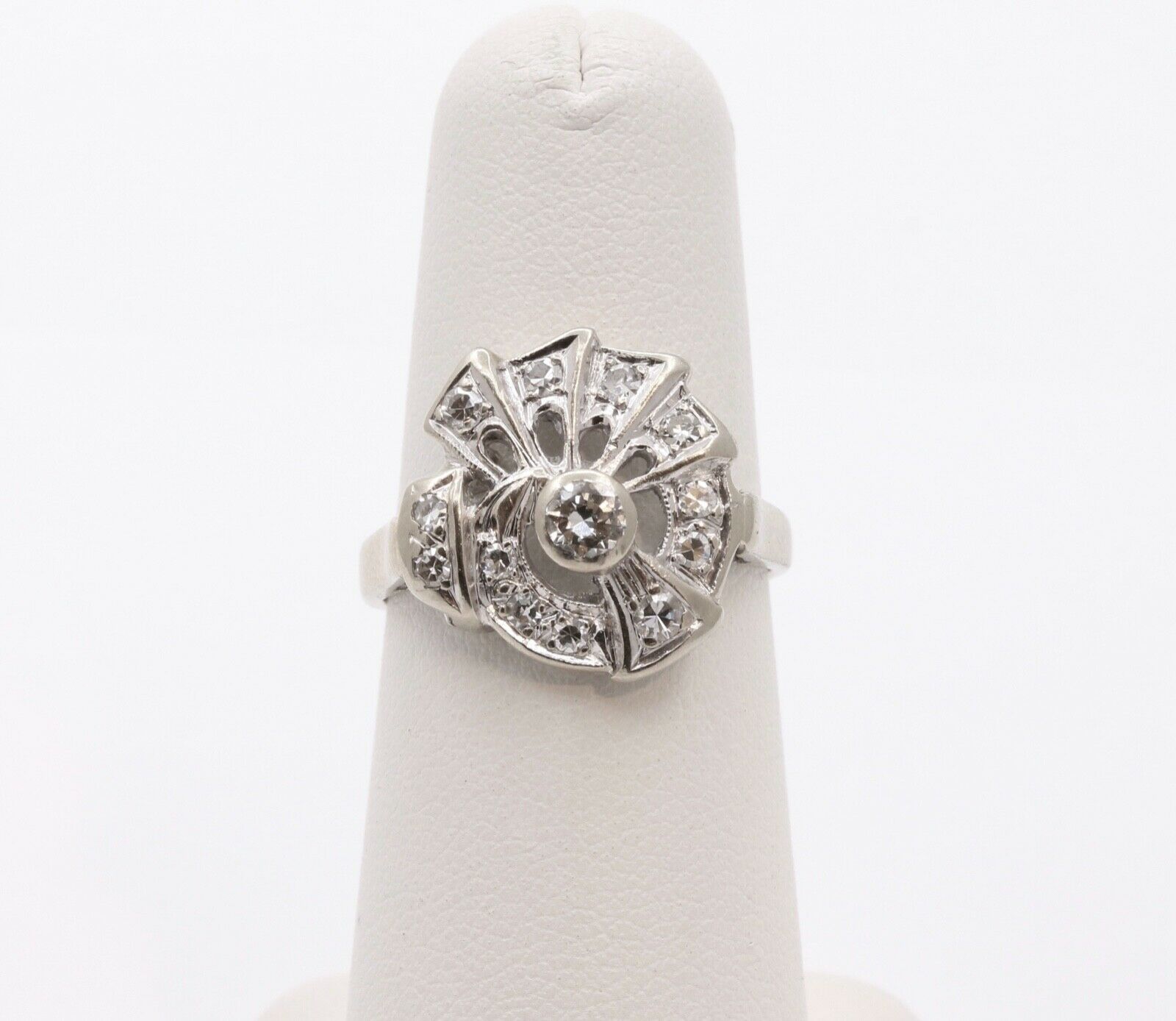 Stylish Art Deco Ladies 14K White Gold Diamonds Ring