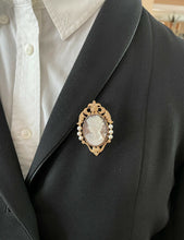 Load image into Gallery viewer, Vintage 14K Yellow Gold Carved Mother Of Pearl Cameo Brooch, Pin.
