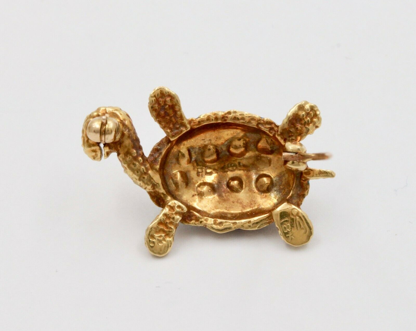 Cute Vintage 18K Yellow Gold Blue Enamel Turtle Pin
