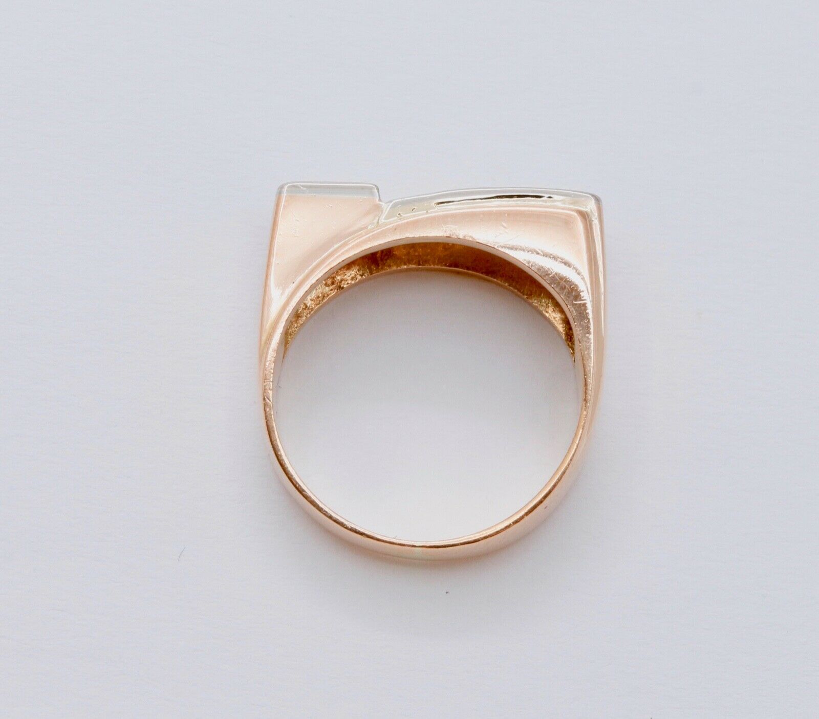 English Diamonds Sapphires 18K Yellow Gold Unisex Ring