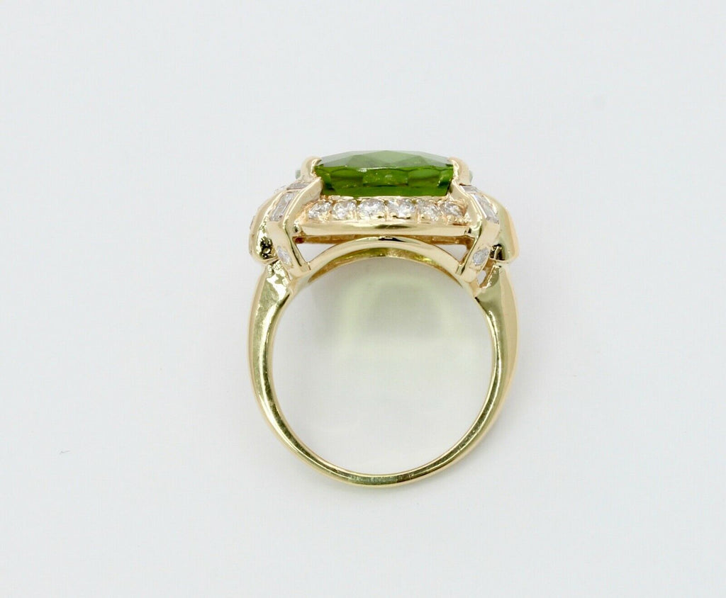 Vintage Ladies Large Peridot Diamonds 18K Yellow Gold Ring