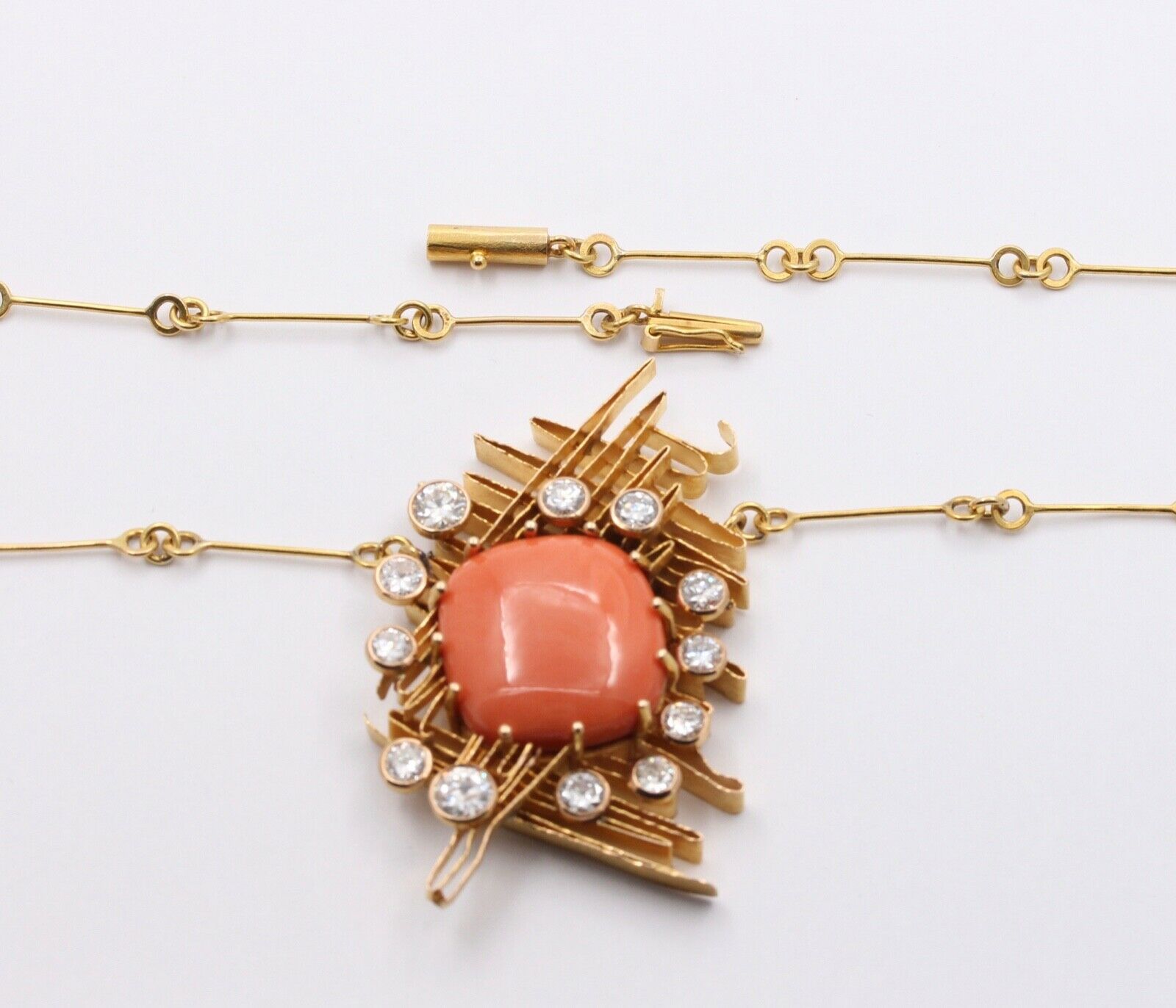 Vintage Abstract Coral Diamonds 18K Yellow Gold Pendant and Chain