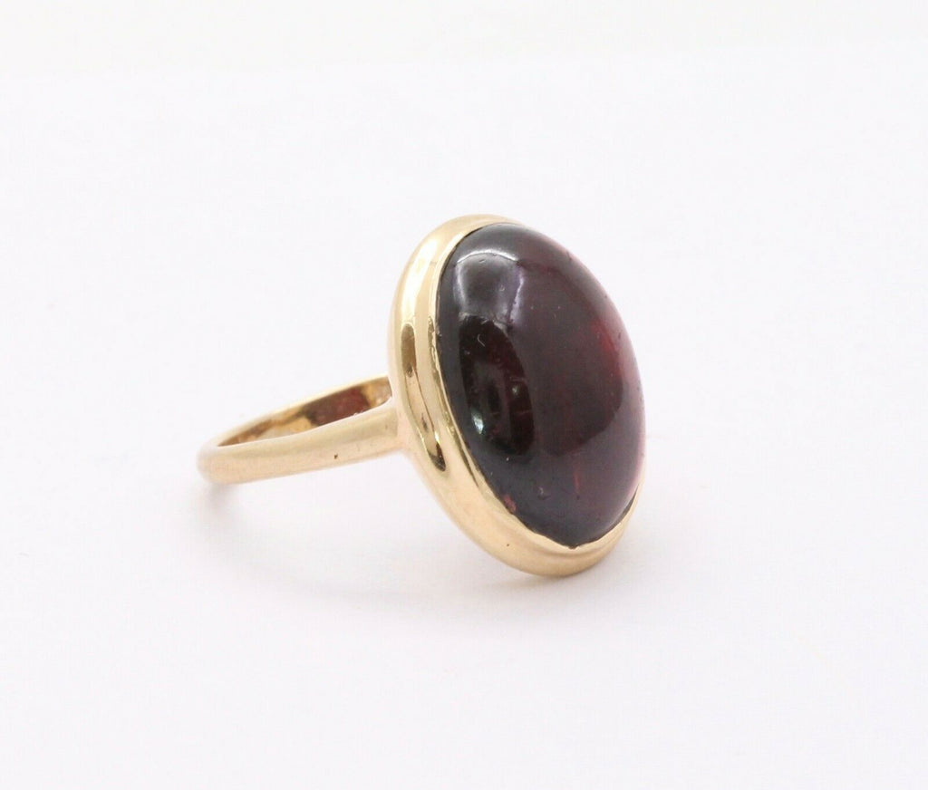 Vintage 14K Yellow Gold Natural Red Garnet Cabochon Ring