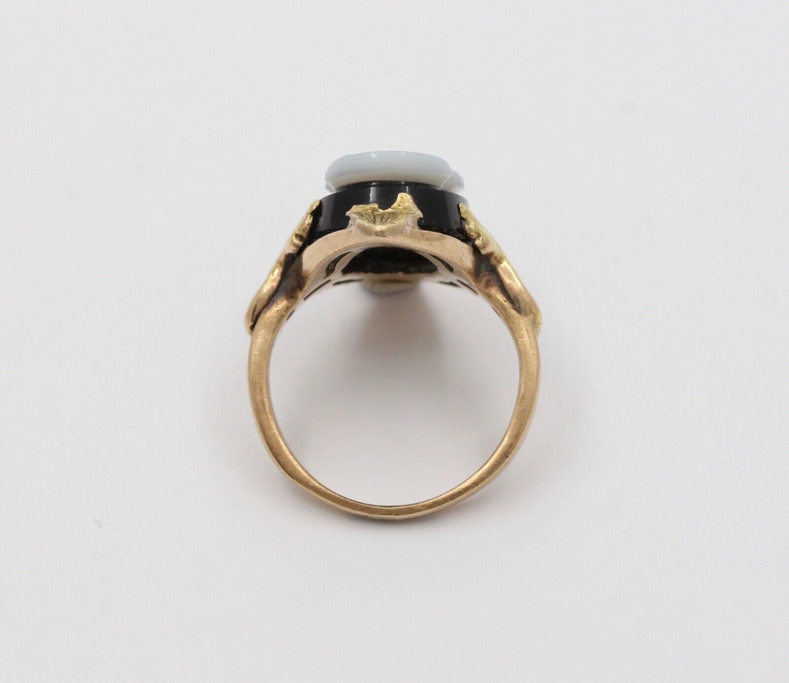 Art Nouveau Cameo Onyx 14K Yellow Gold Ring