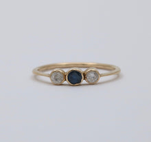 Load image into Gallery viewer, Vintage 14K Yellow Gold Three Stone Sapphire And Paste Ring. Band
