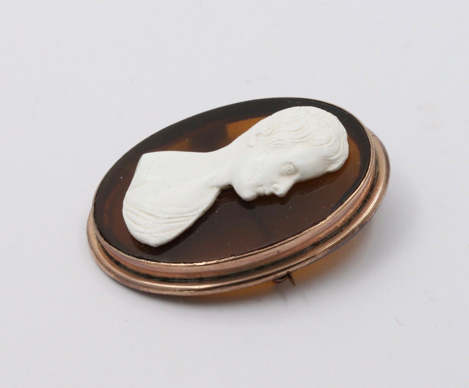 Vintage 14K Yellow Gold Cameo Brooch