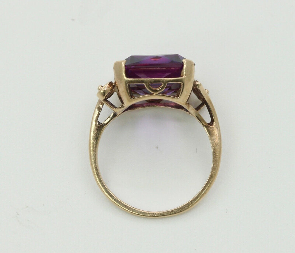 Vintage 10K Yellow Gold 6 Carat Iolite Ring