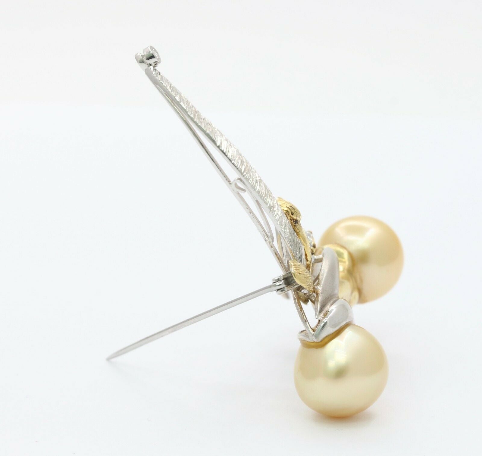 Vintage 18K White/Yellow Gold Pearl Diamond Floral Brooch