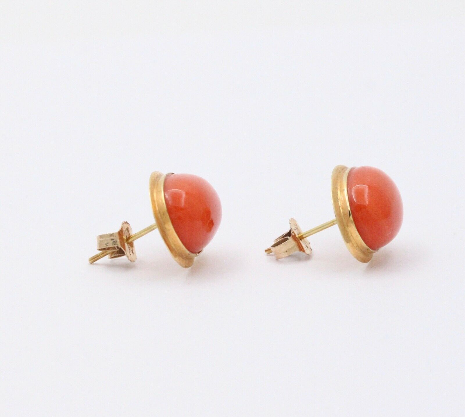 Vintage 14K Yellow Gold And Natural Coral Earrings