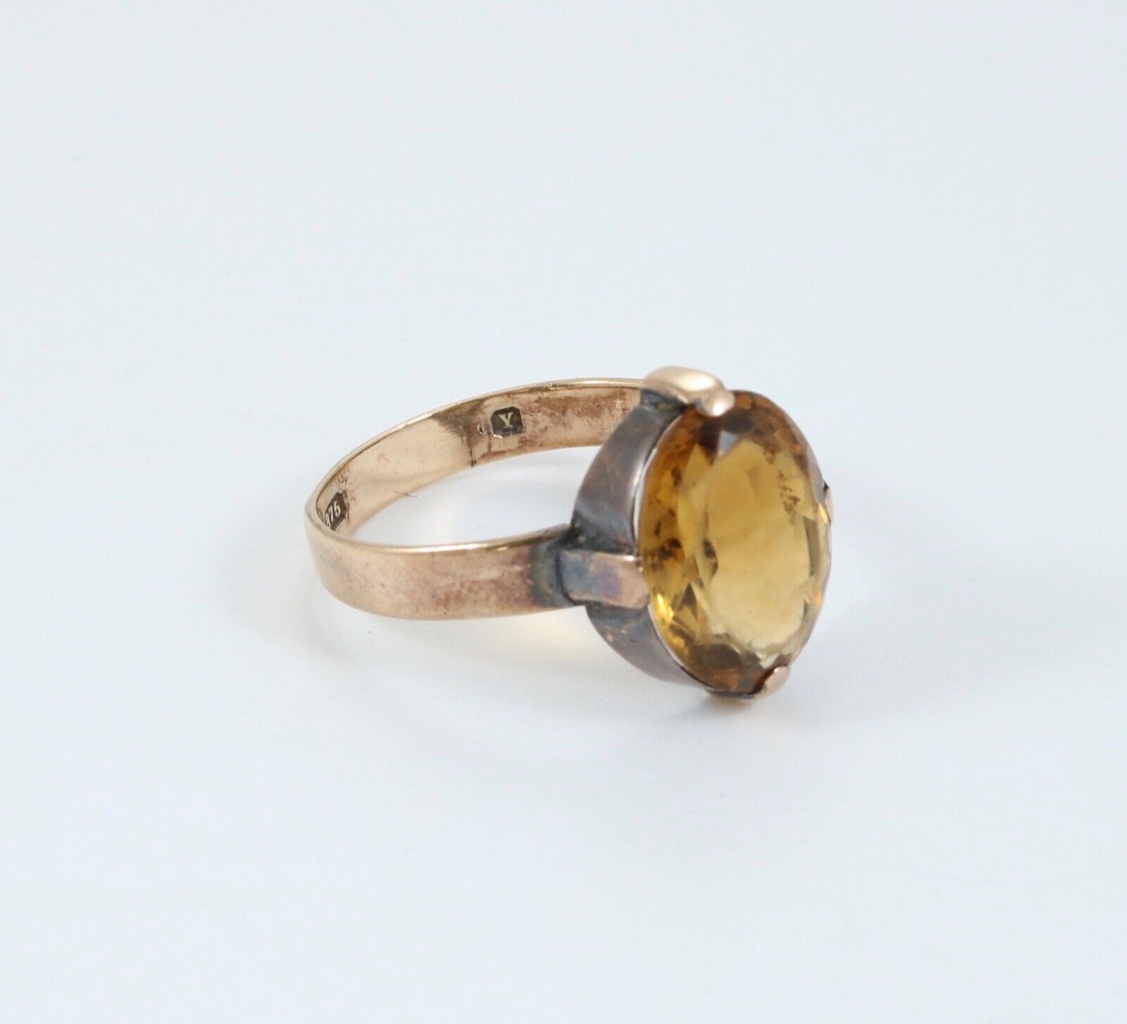 Antique England 9K Gold Gold Citrine Ring. Solitaire Ring.
