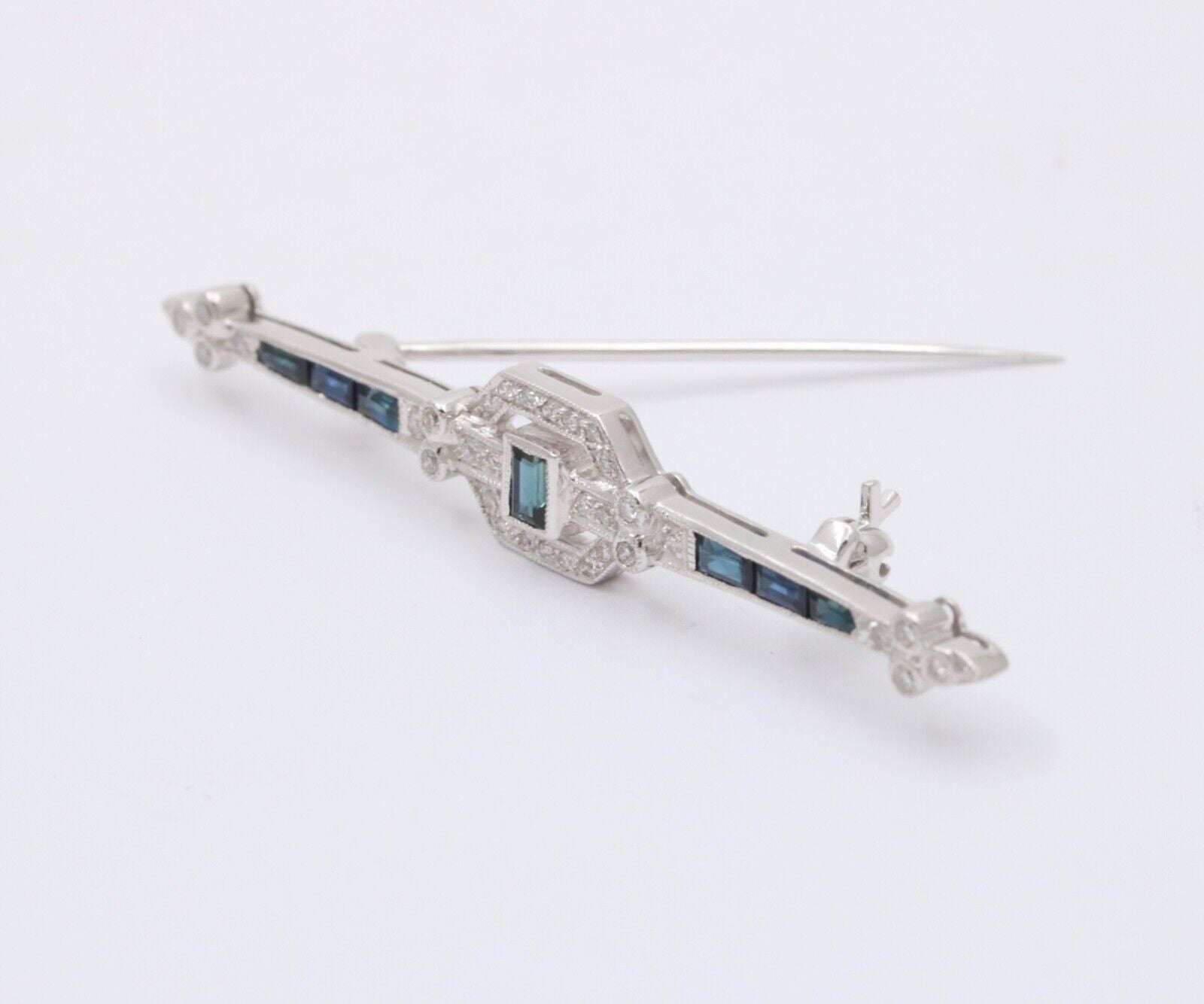 Vintage Art Deco Style 18K White Gold Diamond and Sapphire Bar pin, Brooch