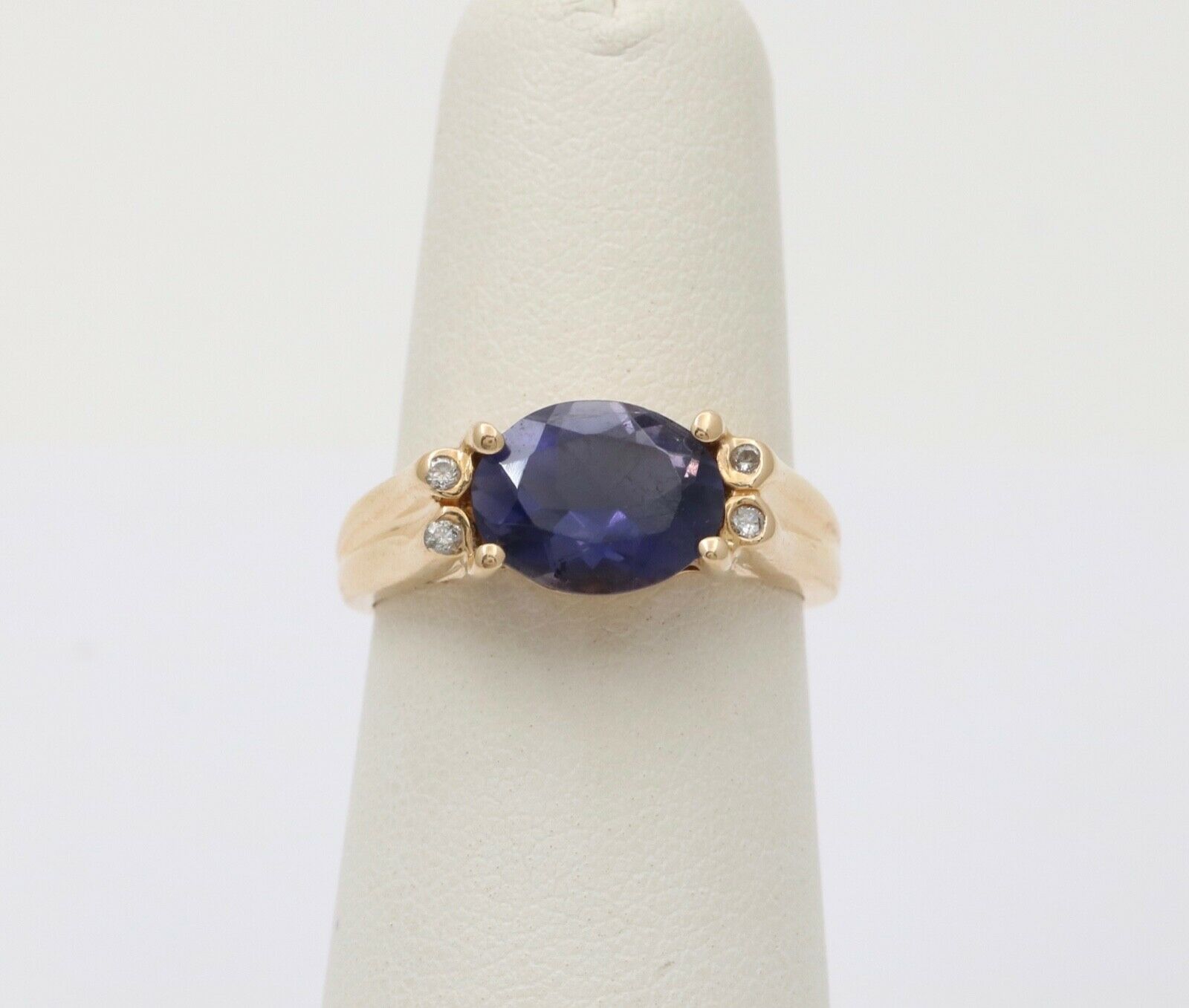 Vintage Iolite Diamonds 14K Yellow Gold Ring