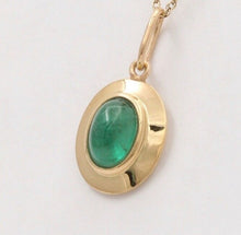 Load image into Gallery viewer, Beautiful Emerald 18K Yellow Gold Pendant
