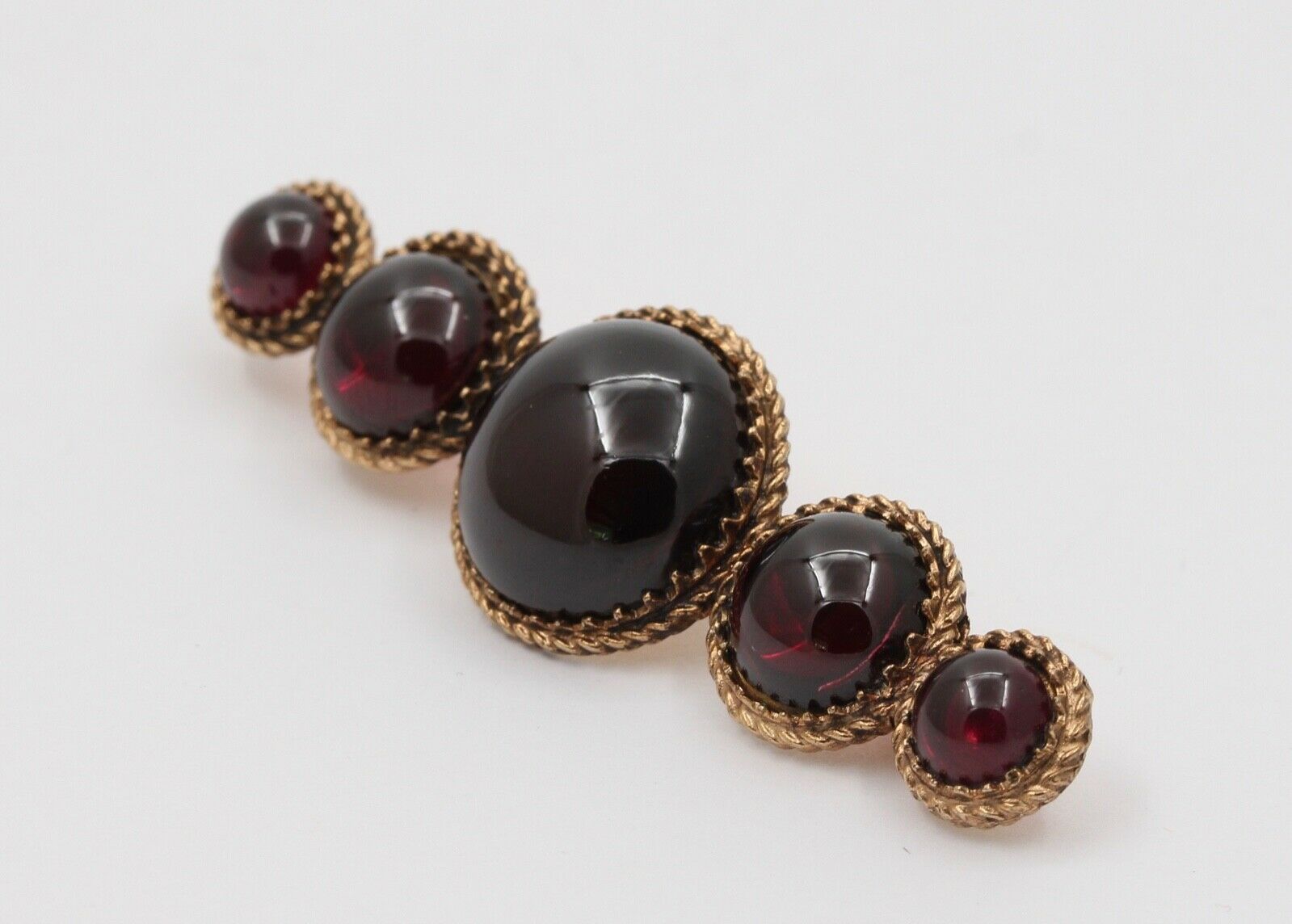 Victorian Cabochon Garnets 14K Yellow Gold Brooch Pin