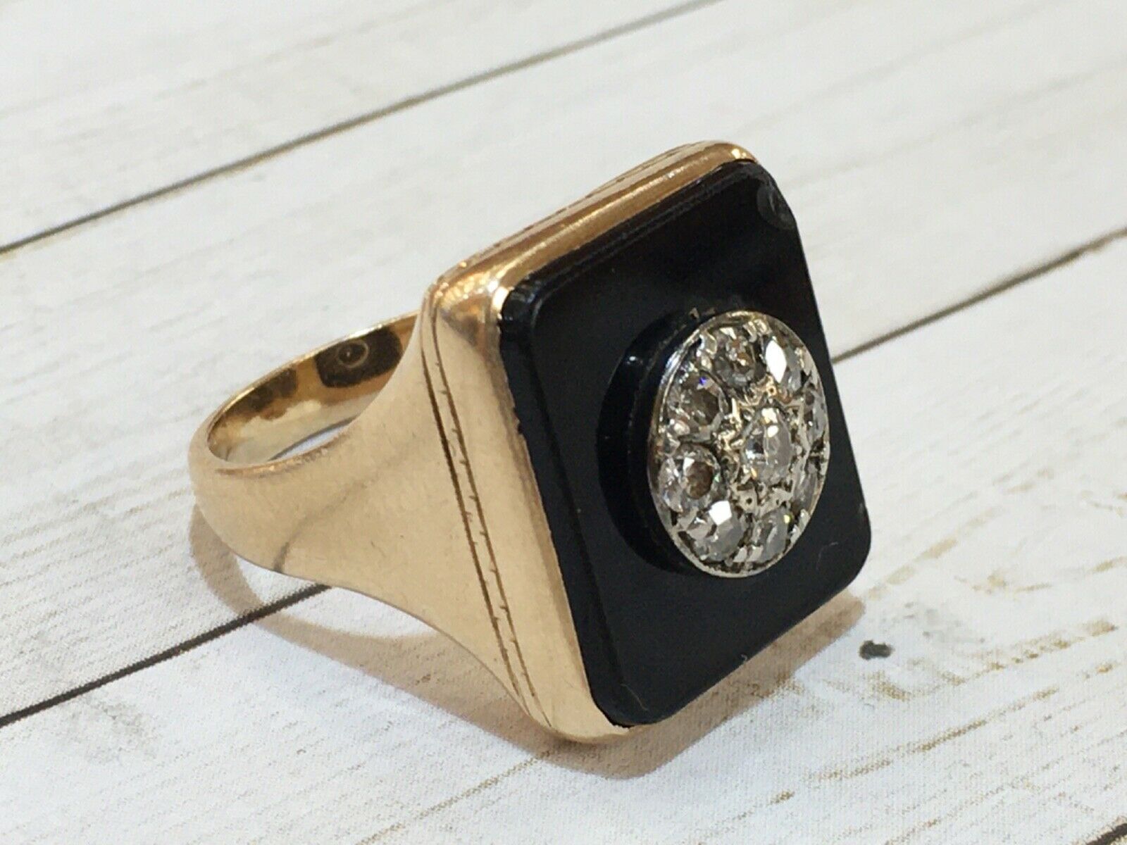 Vintage Men’s Ladies Unisex 14K Yellow Gold Diamonds Signet Ring
