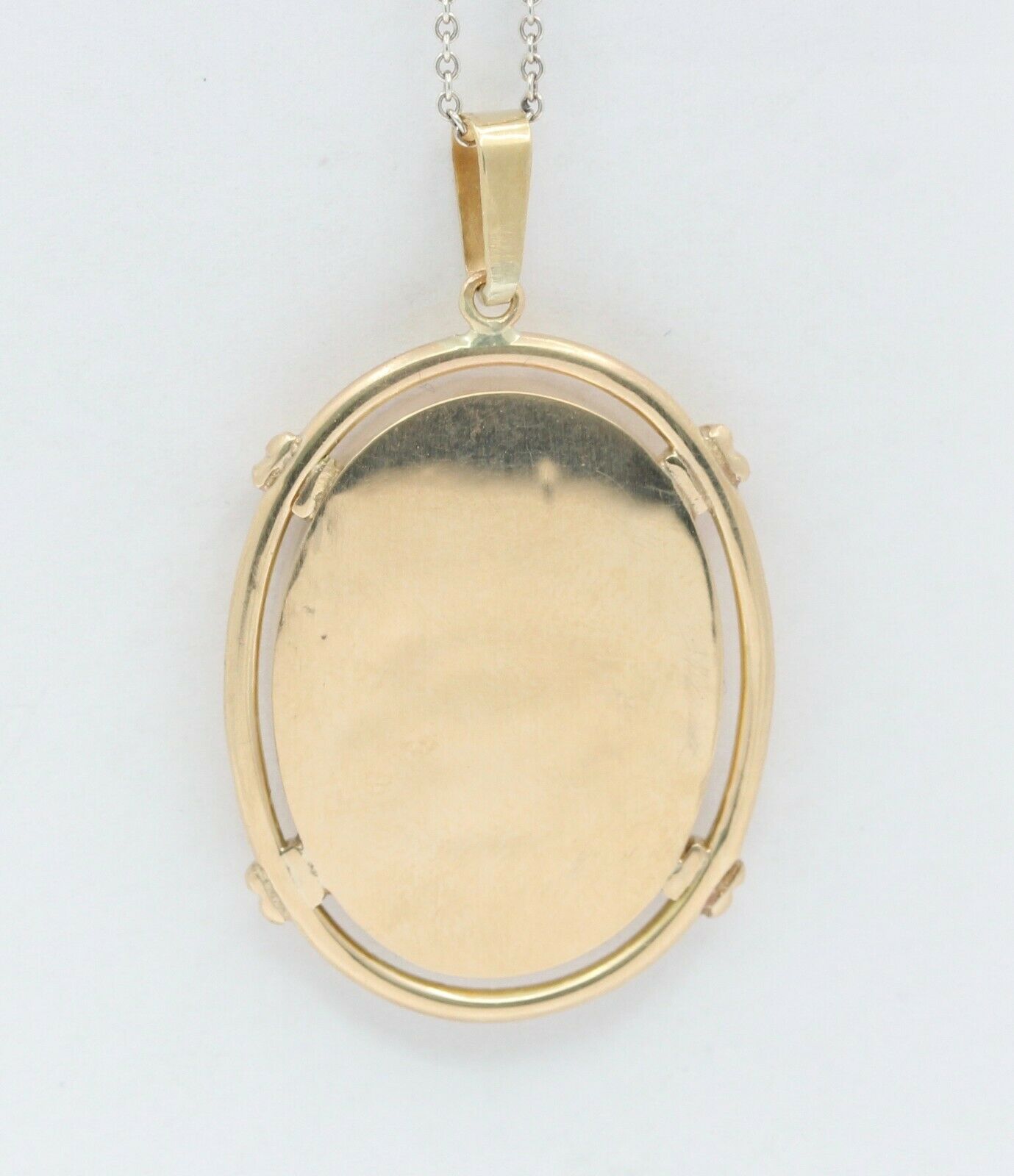 Vintage 14K Yellow Gold Carved Sigil Carnelian Chalcedony Pendant
