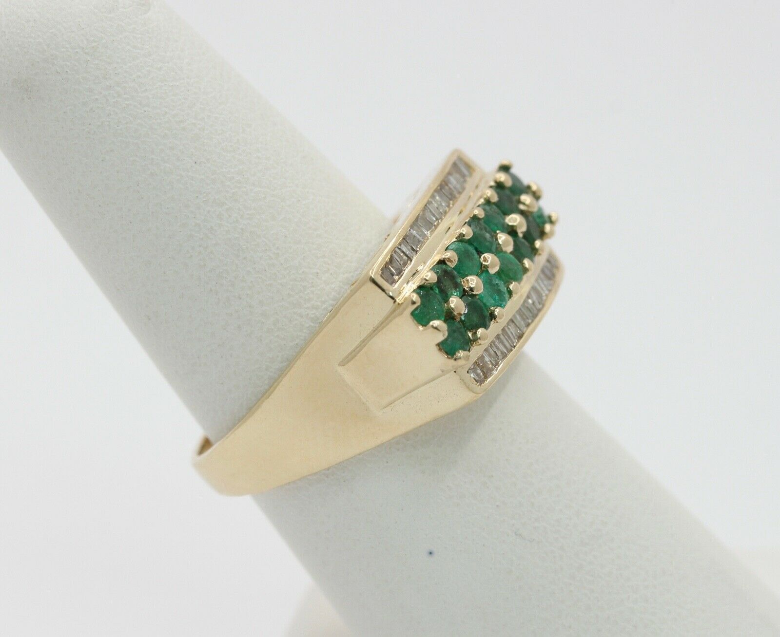 Vintage 14K Yellow Gold Emeralds Diamonds Unisex Ring