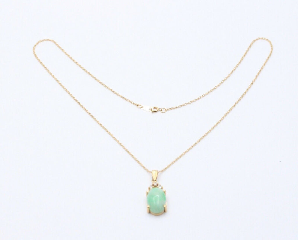 Vintage Jade Diamonds 14K Yellow Gold Pendant and Chain