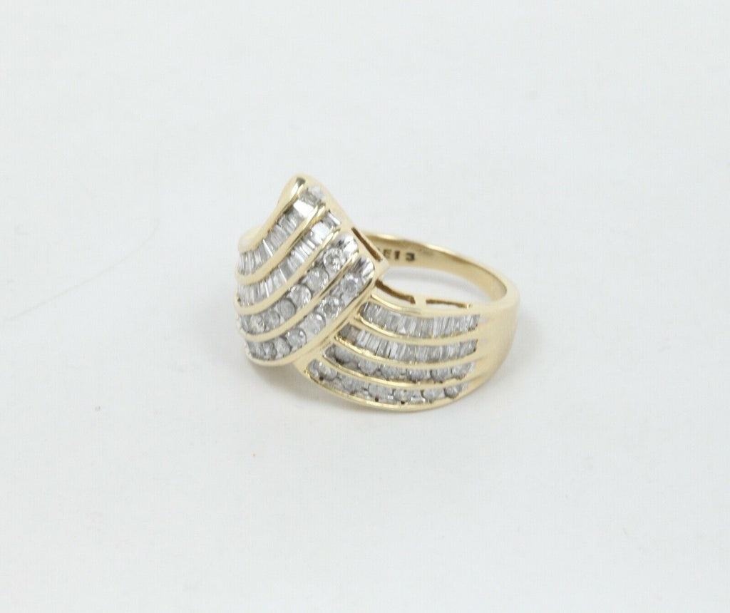 Vintage Ladies Round Baguette Diamonds 10K Yellow Gold Ring