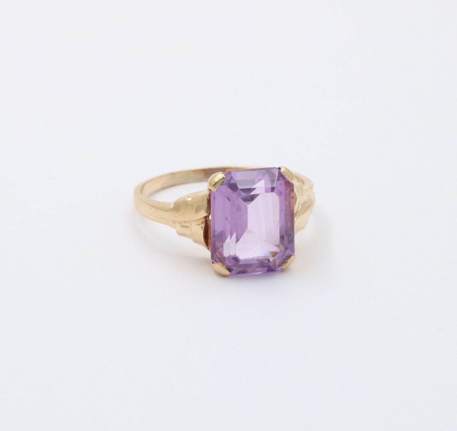 Vintage 14K Yellow Gold Amethyst Solitaire Ring , February Birthstone