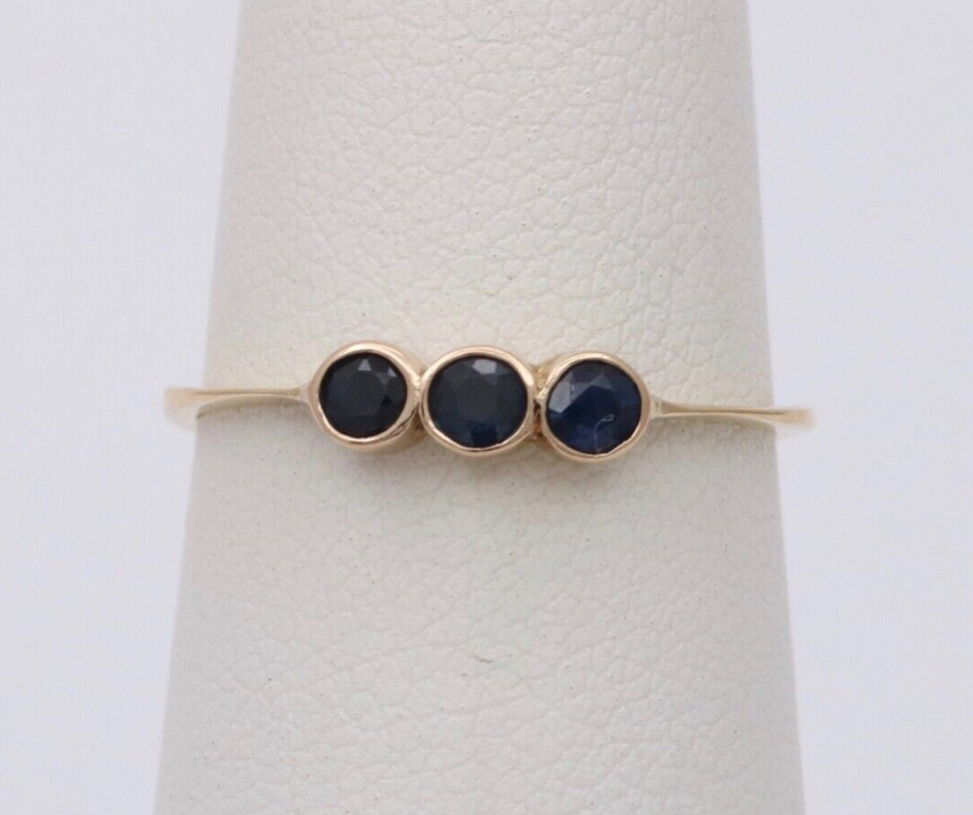 Vintage 14K Yellow Gold Sapphire Three Stone Ring Band