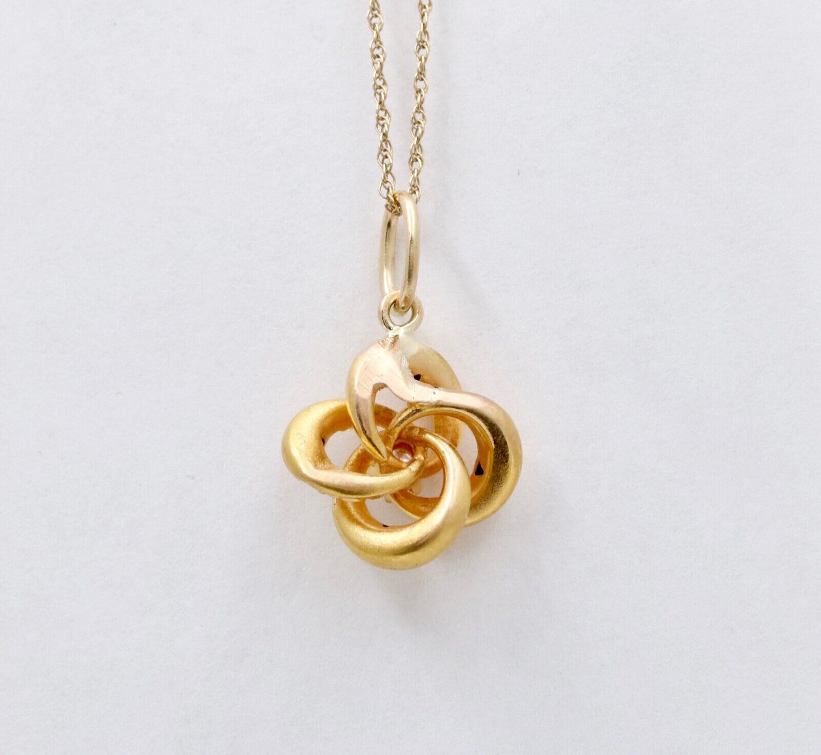 Art Deco Infinity Hoops Diamond 18K Yellow Gold Pendant