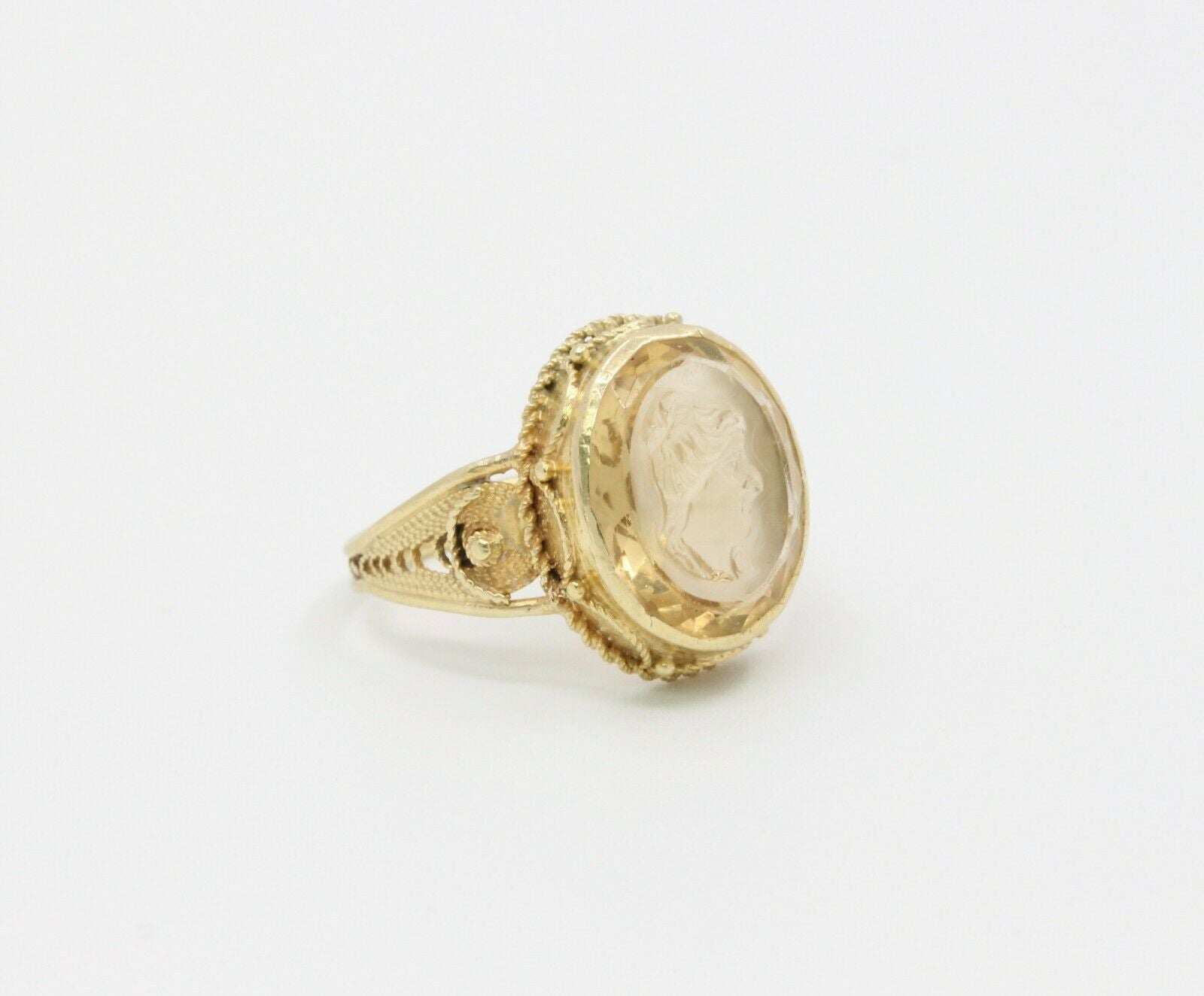 Vintage 14K Yellow Gold Crystal Cameo Ring
