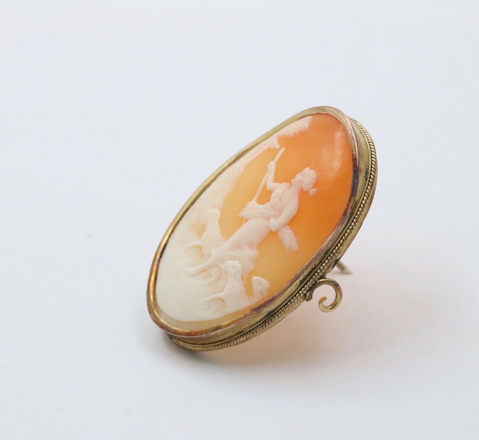 Antique 14K Yellow Gold The Meloi Khryseoip Shell Cameo Brooch.Pin.