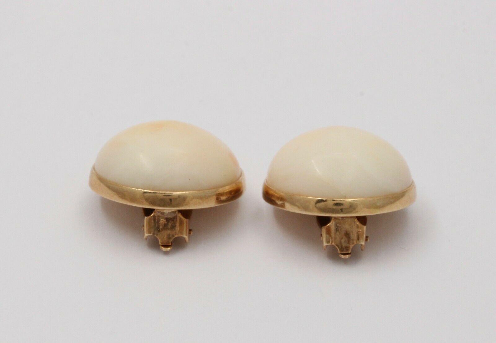 Vintage Italian Angle Skin Coral Button 14K Yellow Gold Dome Clip Earrings.