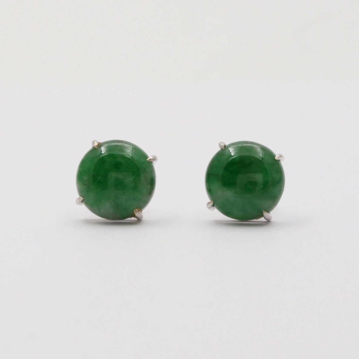 Vintage Jade 18K White Gold Stud Earrings