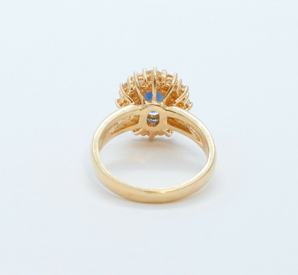 Beautiful Vintage Blue Sapphire Diamonds 18K Yellow Gold Ring
