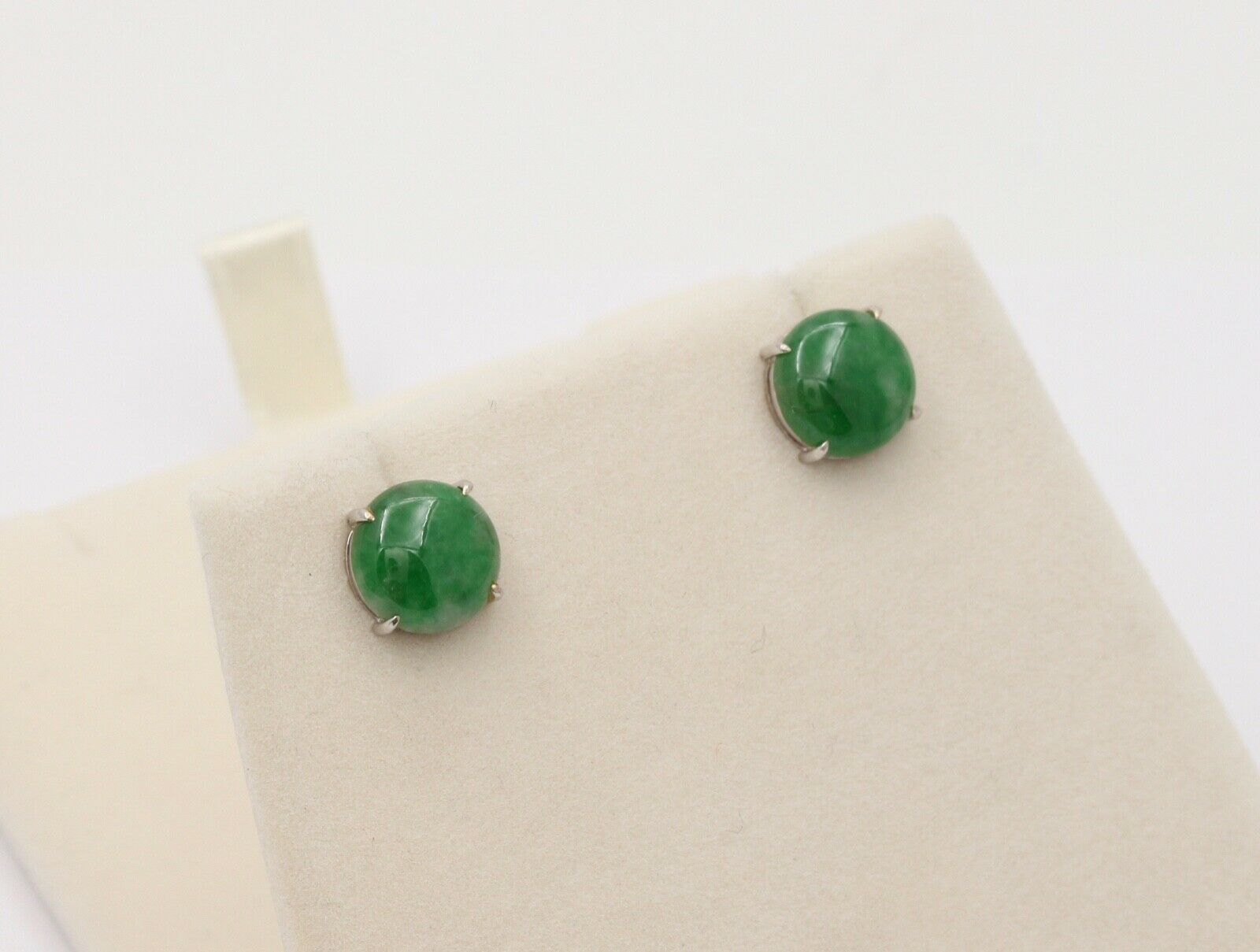 Vintage Jade 18K White Gold Stud Earrings