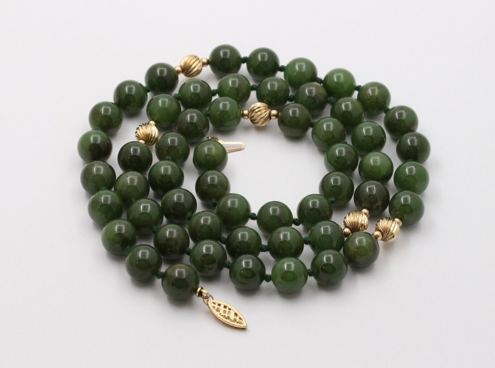 Vintage Spinach Jade Beaded 14K Yellow Gold Necklace