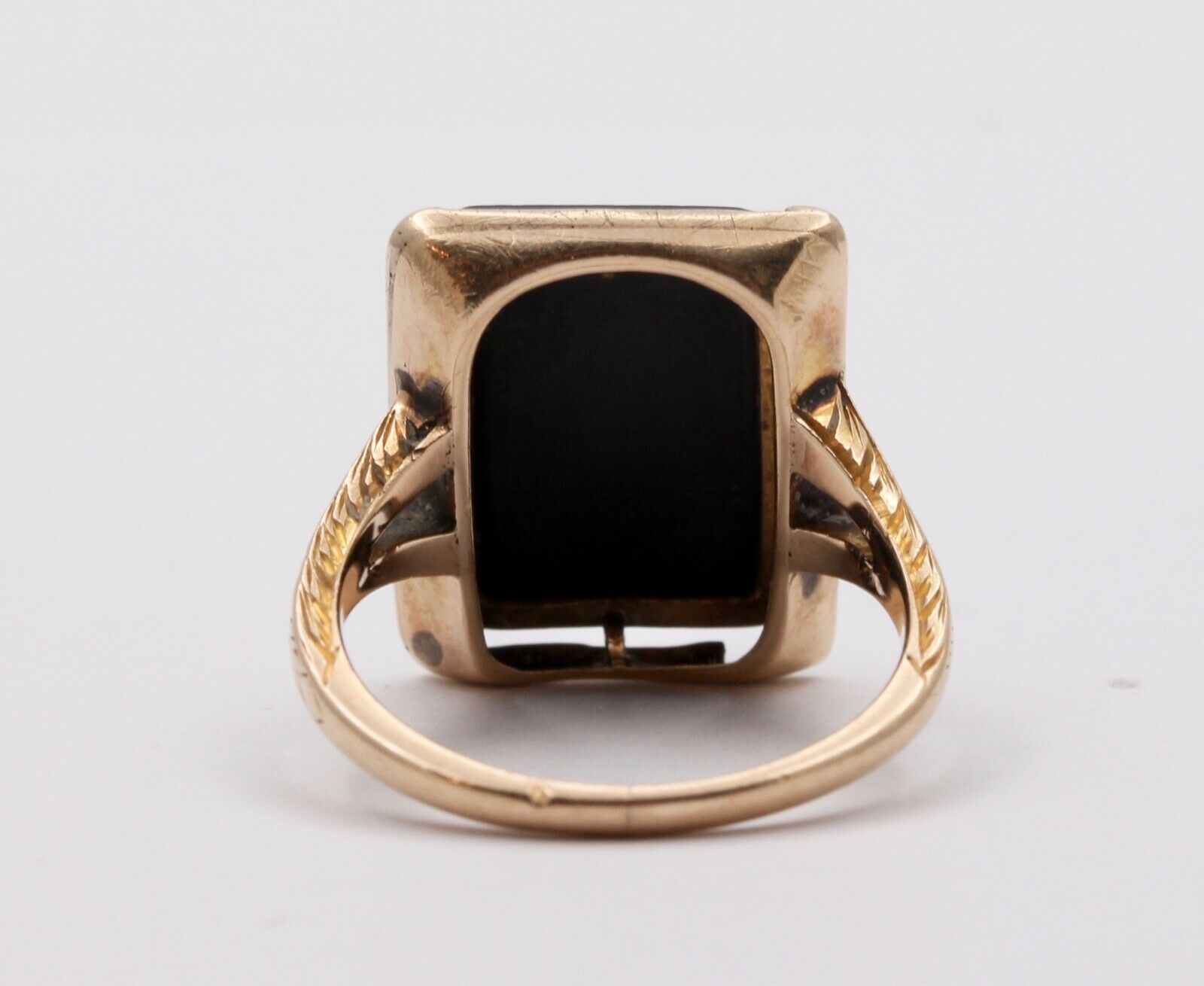 Art Deco Onyx Cameo 10K Yellow Gold Ring