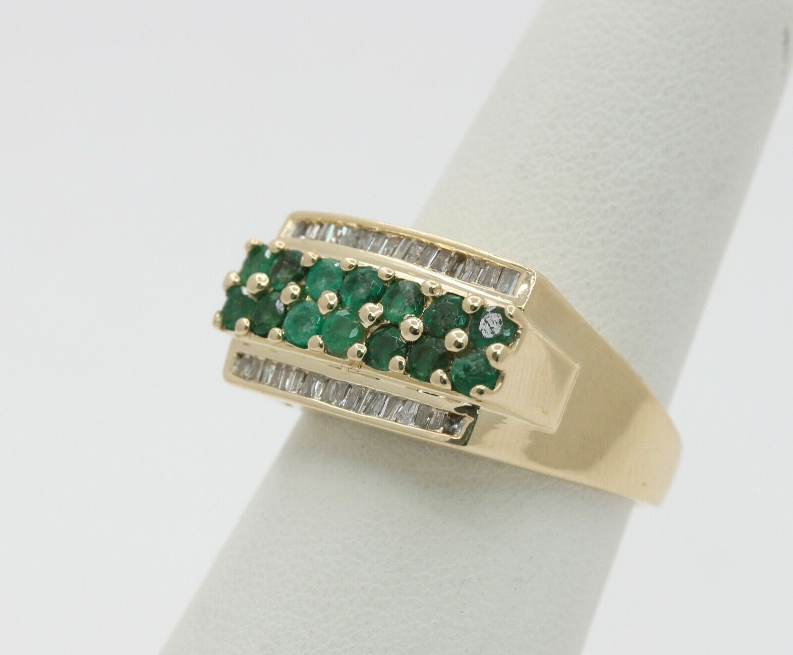 Vintage 14K Yellow Gold Emeralds Diamonds Unisex Ring