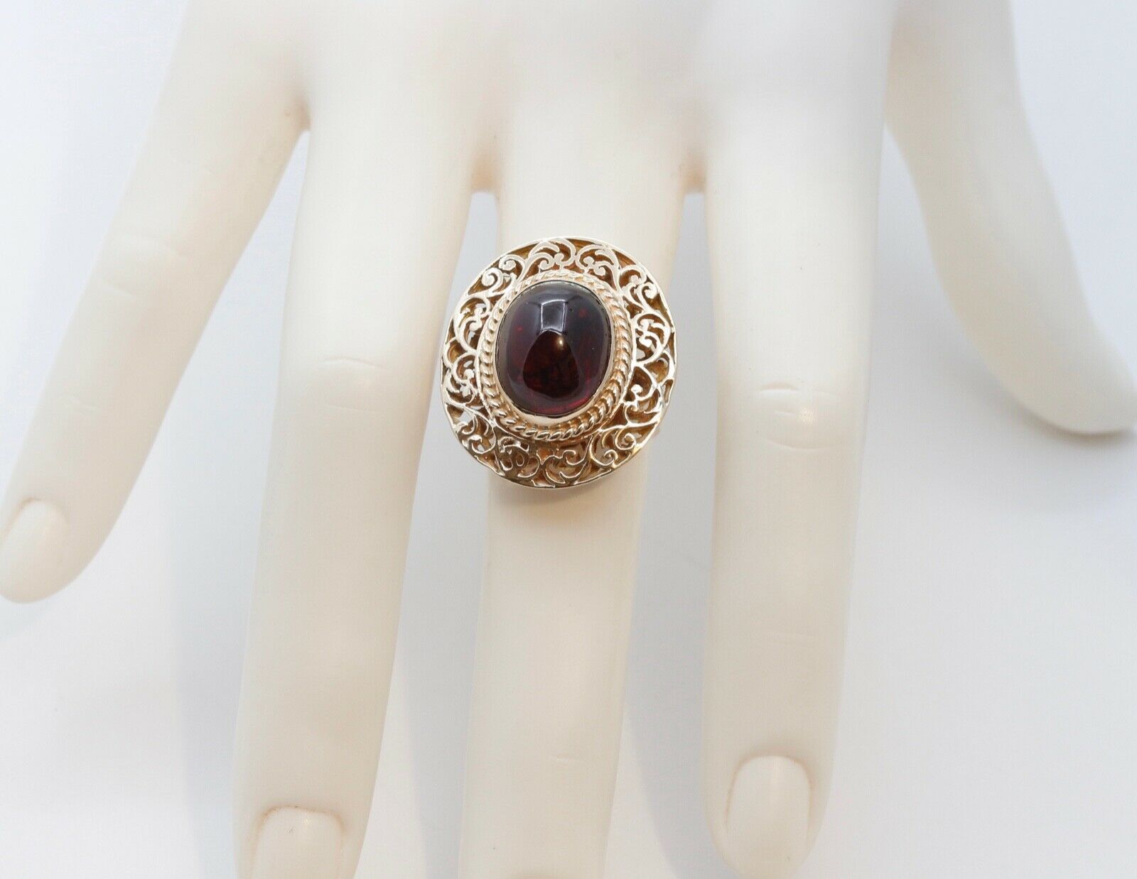Exquisite Victorian Revival Garnet 14K Yellow Gold Ring