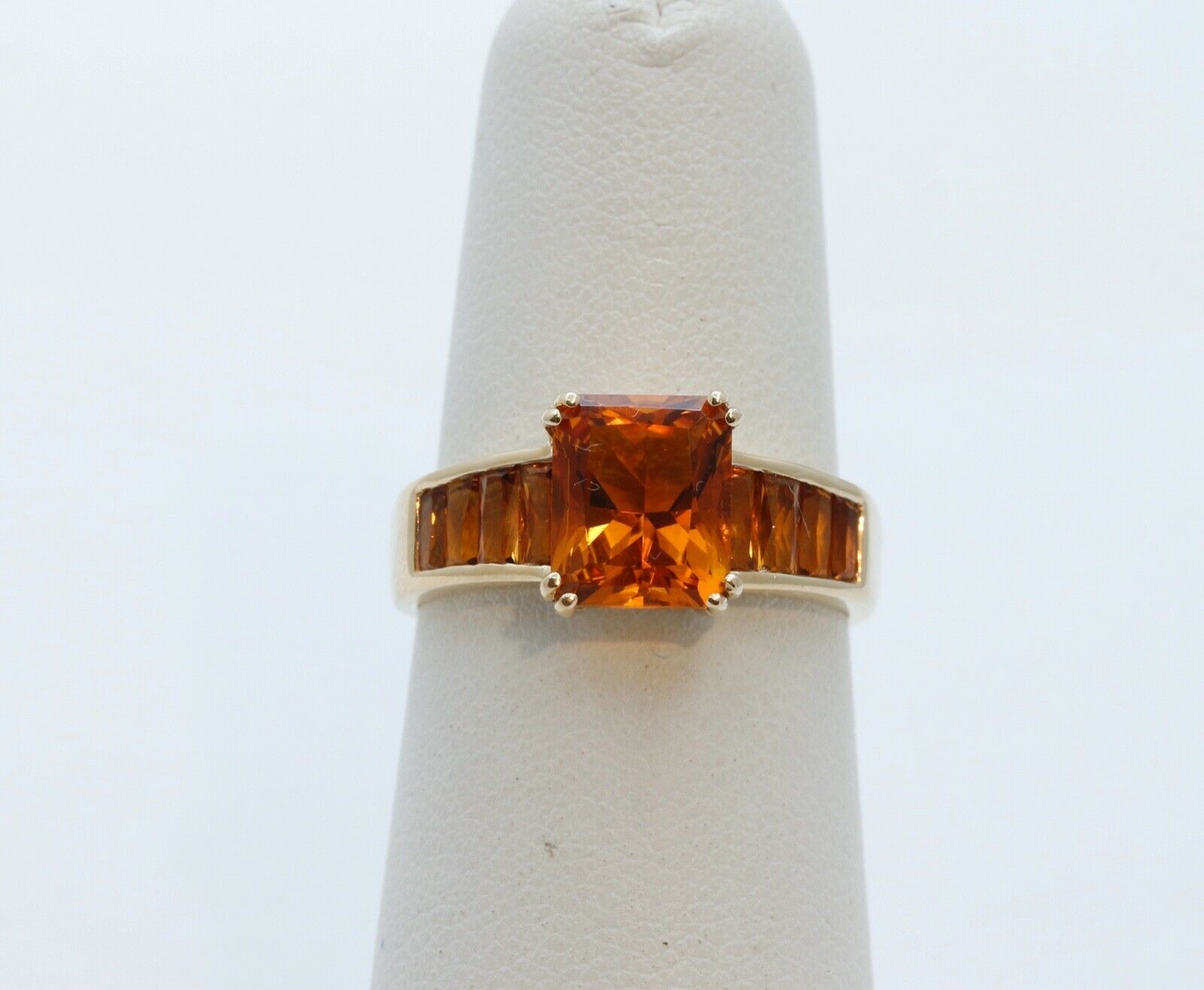 Beautiful Stones on a Vintage Citrine 14K Yellow Gold Ring